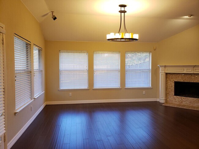 Building Photo - Frisco, 4 beds house -Located next Main st...