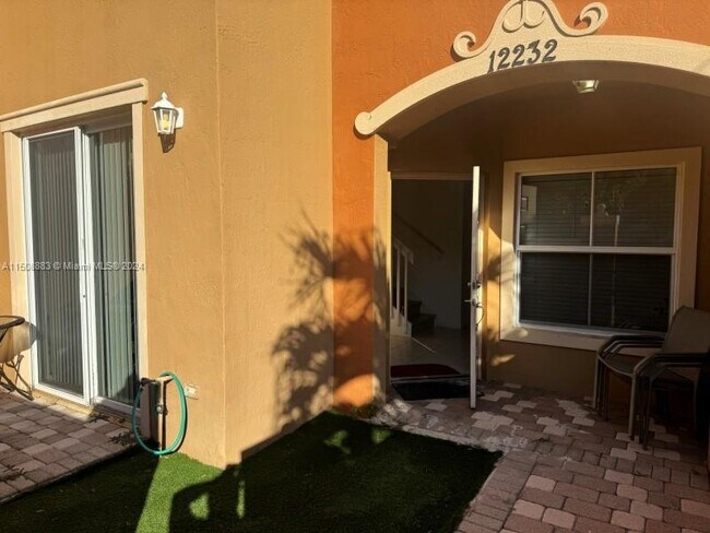 Foto del edificio - 12232 SW 25th Ct