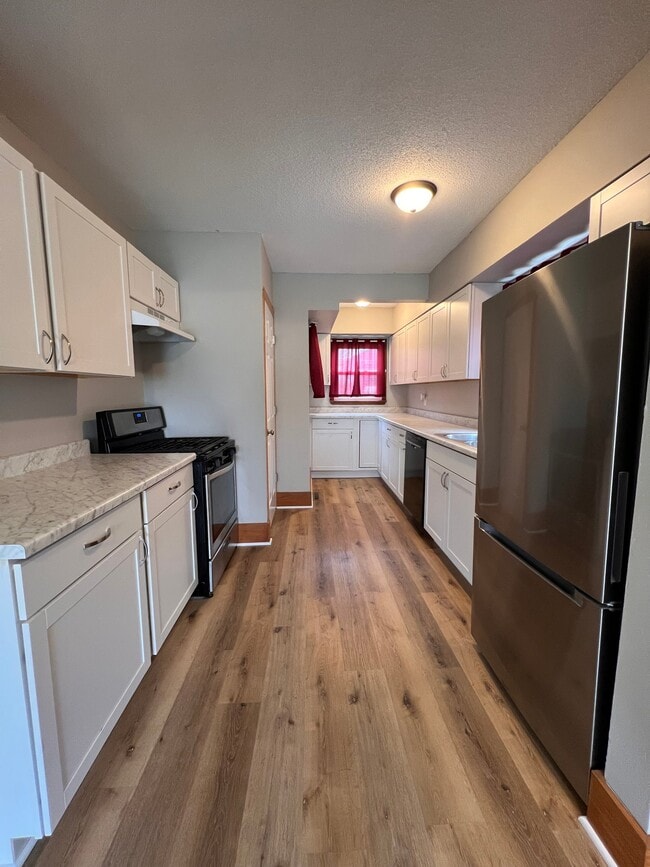 Foto del edificio - 1106 Arthur Ave