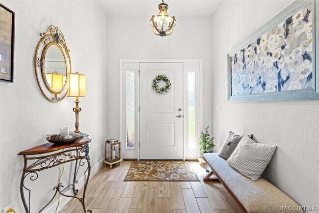 Foto del edificio - 615 W Rexford Dr