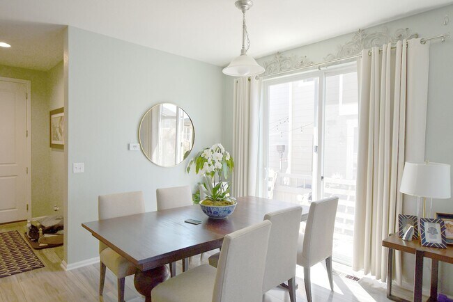 Building Photo - Central Park Home for Rent! Unfinished Bas...