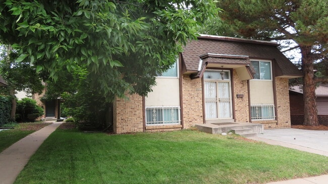 Building Photo - 2631 S University Blvd