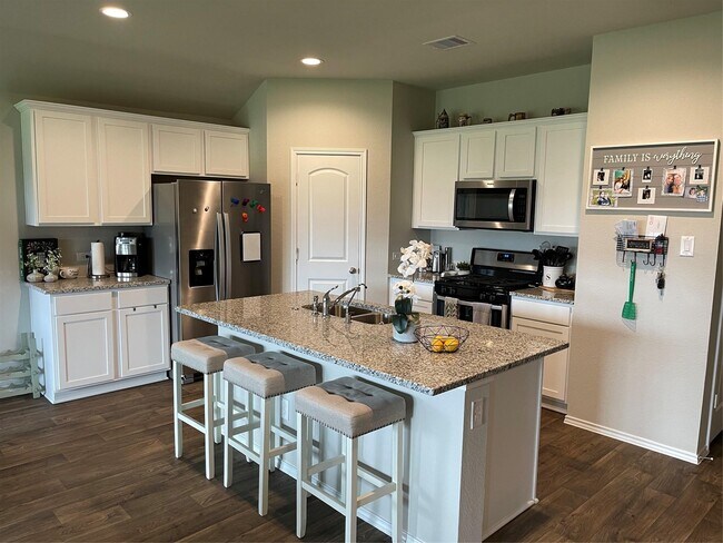 Foto del edificio - 18356 Klamath Falls Ln