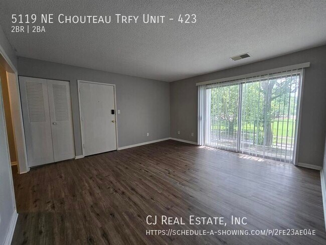 Foto del edificio - 5119 NE Chouteau Trafficway