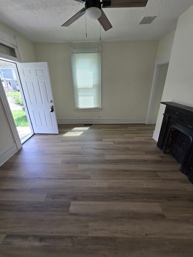 Foto del edificio - 2 BEDROOM SINGLE FAMILY HOME