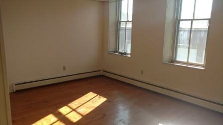 Building Photo - 328 Chestnut St