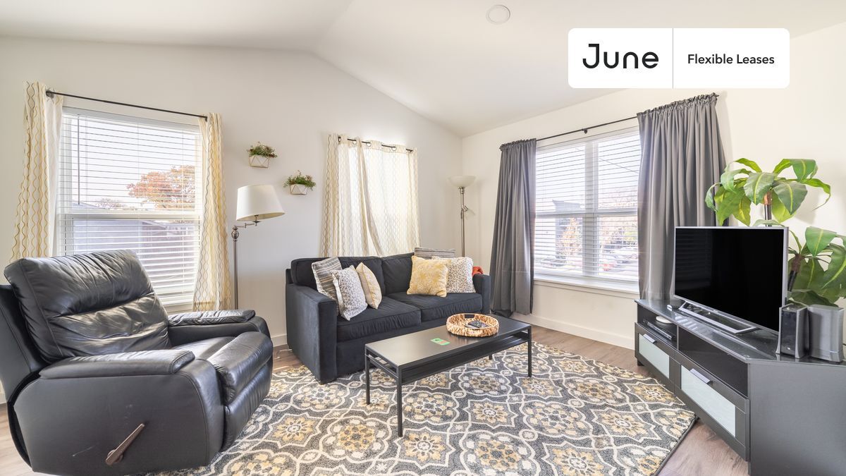 Foto principal - 6409 Burns Street