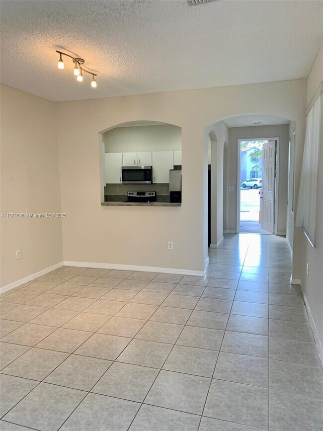 Foto del edificio - 2267 NE 42nd Cir