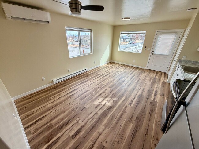 Foto del edificio - 1380 Cleveland St