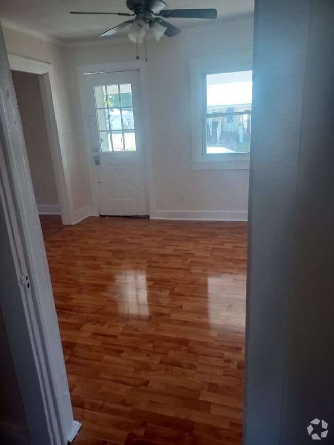 Apartments For Rent in Germantown, KY with Hardwood Floors 1 Rentals