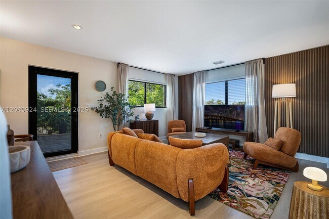 Foto del edificio - 920 SW 9th St