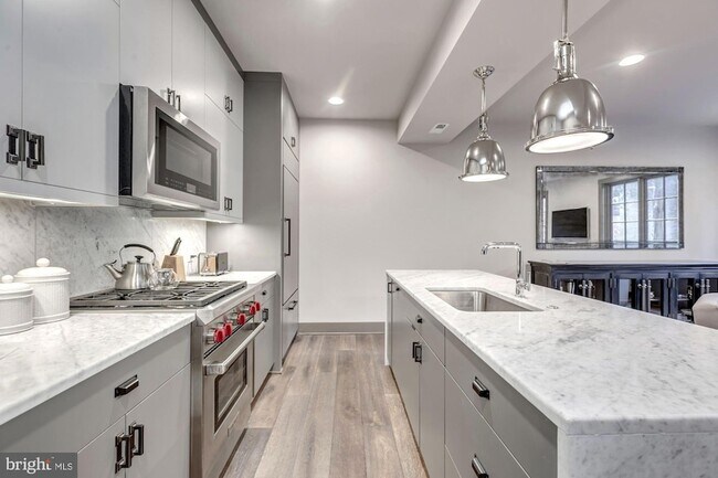 Foto del edificio - 3220 Grace St NW