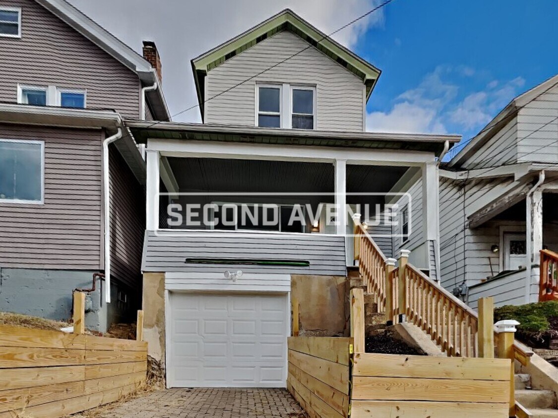 2415 Collins ST House Rental in McKeesport, PA