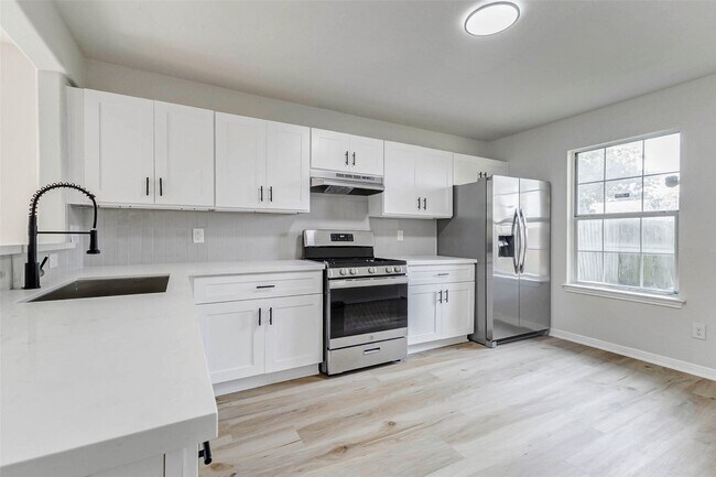 Foto del edificio - 10102 Wiggins St