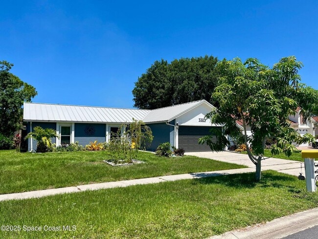 Building Photo - 3463 Mazur Dr