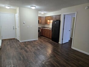 Building Photo - 518 S 3rd St