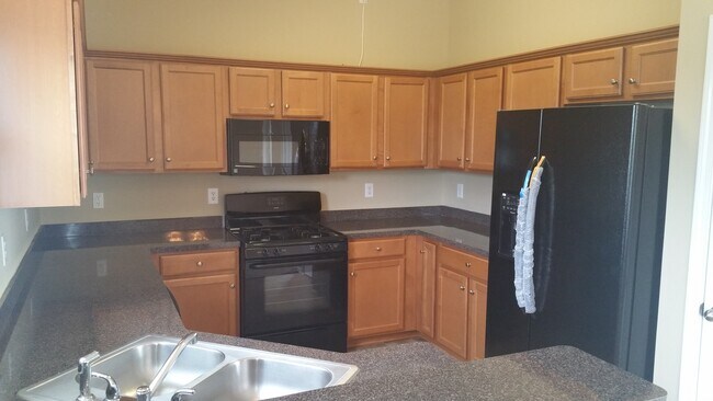 Foto del edificio - Coming Soon (2/24/26) Amazing 5 Bedroom Home for Lease