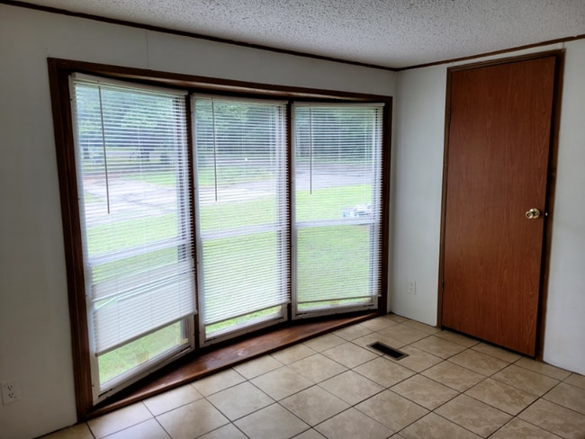 Building Photo - 1087 Hibiscus Rd