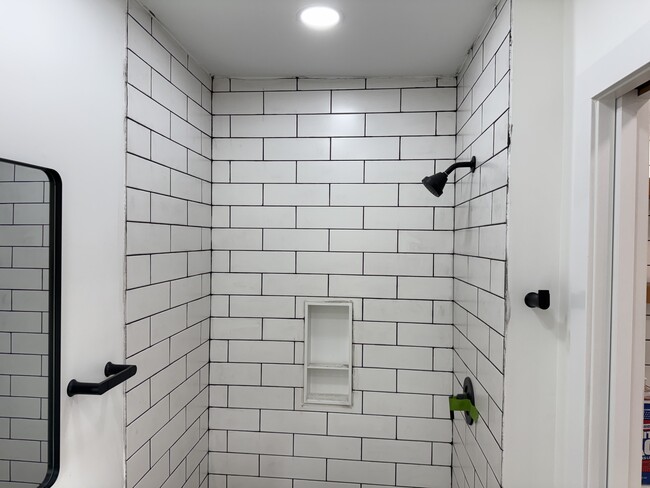 Foto del edificio - 225 E Peru St