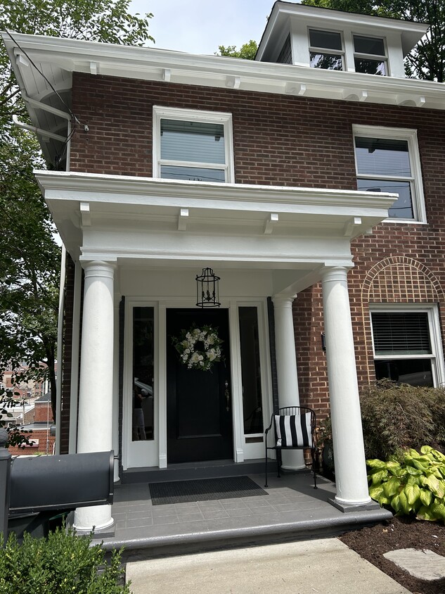 Primary Photo - 119 Morey Pl
