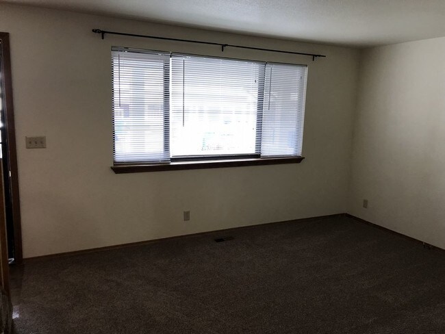 Foto del edificio - 1483 E Carter Ln