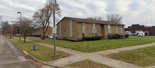 Building Photo - 295 W Bucyrus St