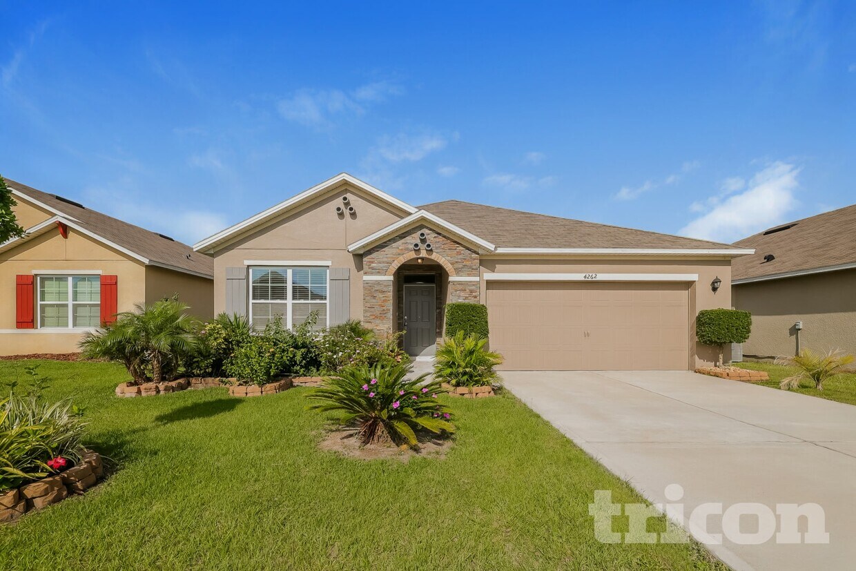 Foto principal - 4262 Roberta Dr