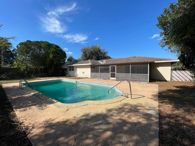 Building Photo - Charming 4-Bedroom, 2-Bathroom Home Pool w...