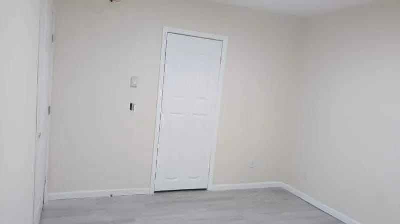 Primary Photo - 433-435 Prescott Ave