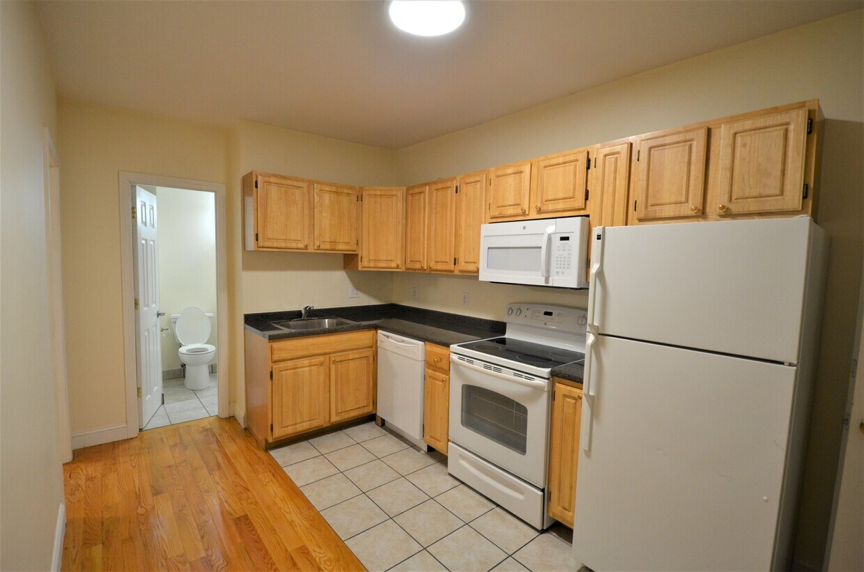 24 Haviland St, Boston, MA 02115 Apartments in Boston, MA