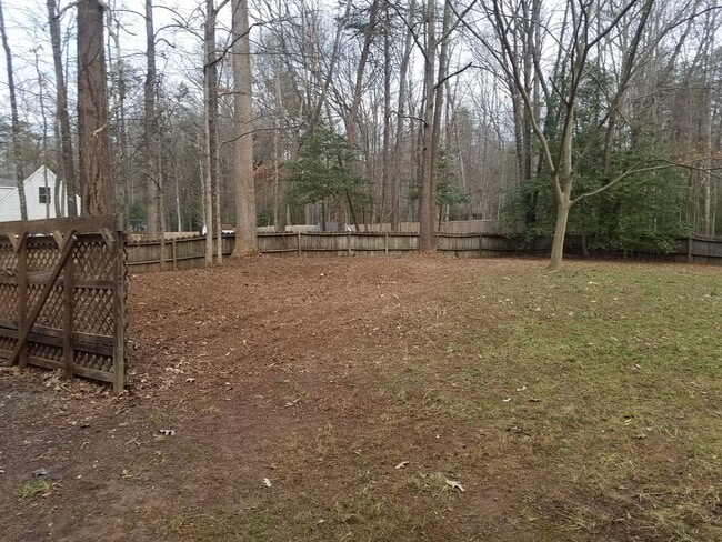 Building Photo - 4 bedroom home on cul-de-sac