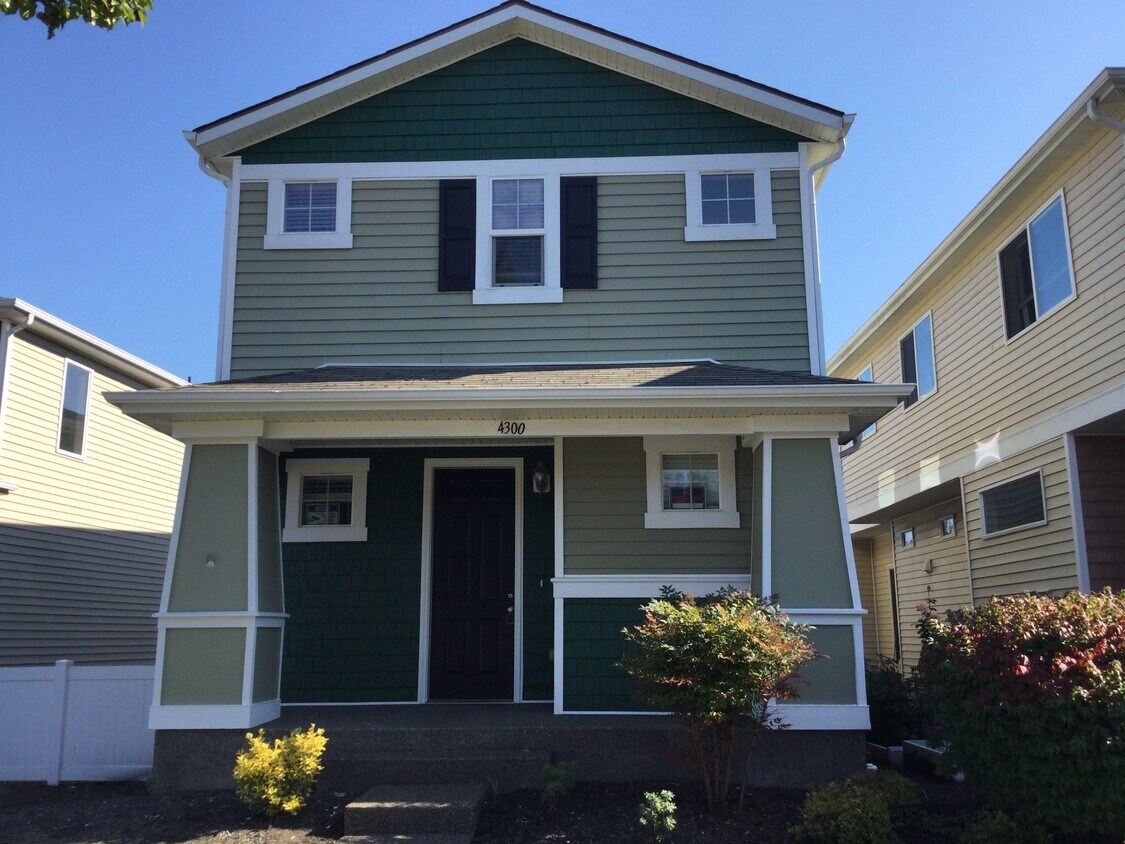 Foto principal - 4300 Edgewater Blvd NE