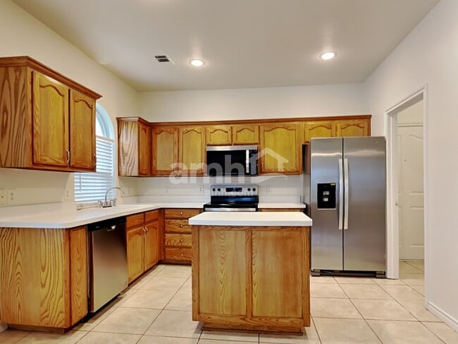 Building Photo - 10608 Cloisters Dr