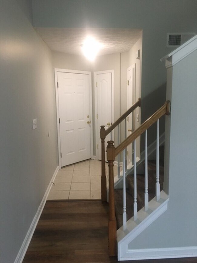 Foto del edificio - Pinnacle Townhome       250702