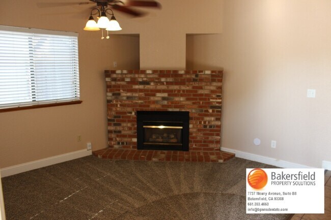 Foto del edificio - 4512 Gorbett Ln
