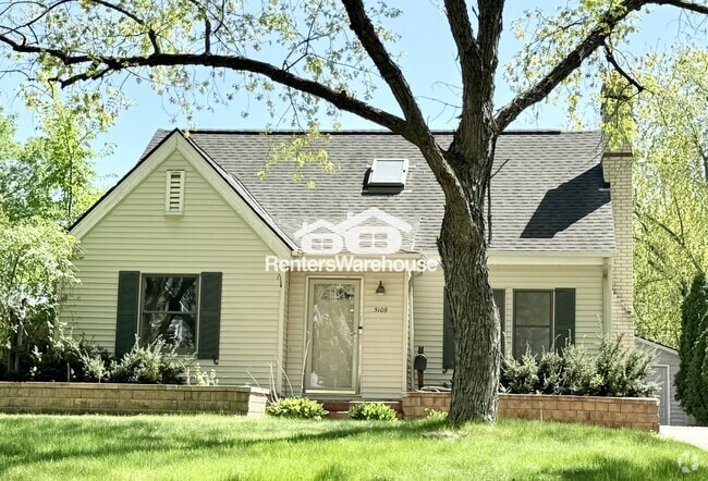 Building Photo - 5109 Windsor Ave
