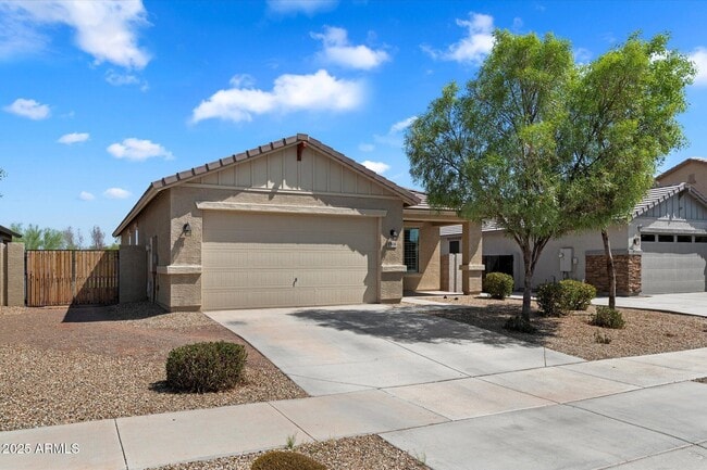 Building Photo - 17626 W Paraiso Dr