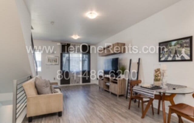 Building Photo - NO DEPOSIT option available for qualified ...