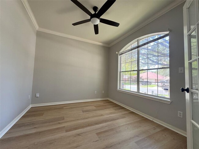 Building Photo - 208 Desert Highlands Trail