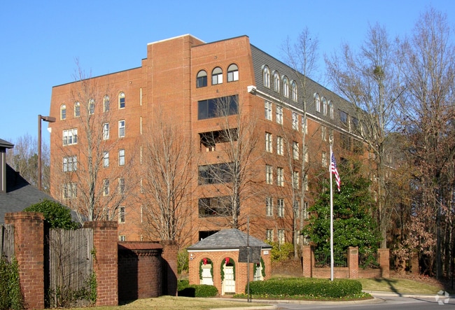 Building Photo - 2350 Montevallo Rd