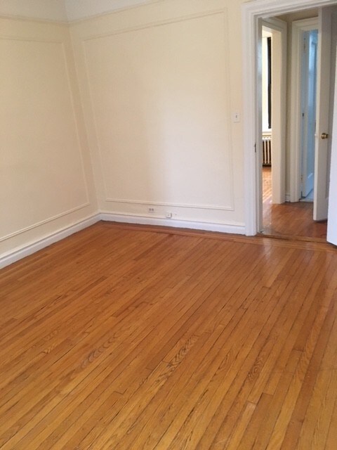 Building Photo - 708 W 171st St