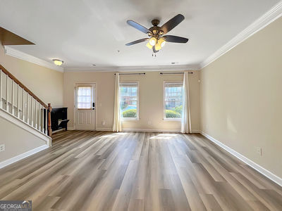 Foto del edificio - 1232 Harris Commons Pl