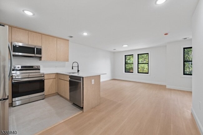 Photo - 7 Montclair Ave Apartment