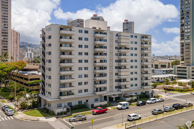 Building Photo - Ala Wai Cove