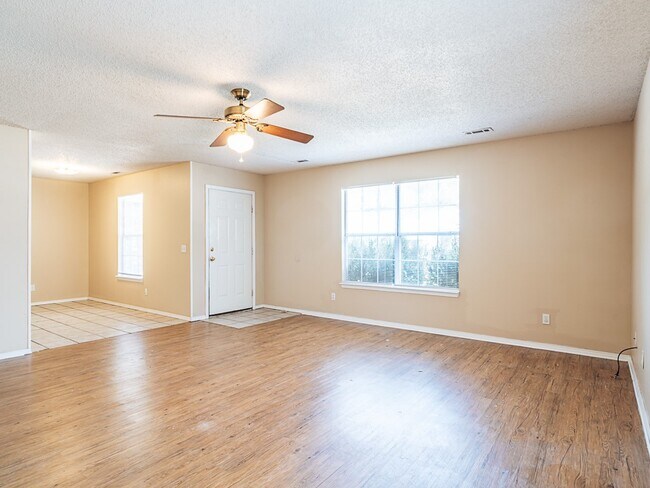 Foto del edificio - 306 Parkcrest Dr