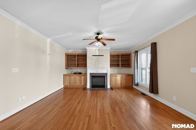 Building Photo - 1303 Town Side Dr