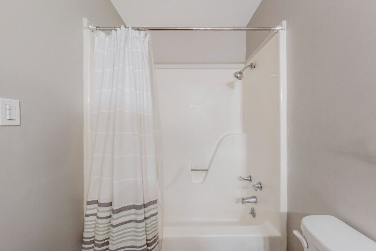 Foto principal - Welcome home to this beautifully maintaine...