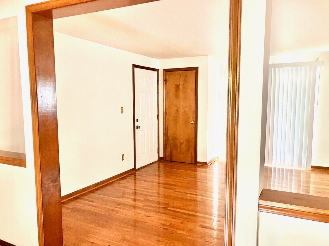 Primary Photo - 6878 Nickis Ln