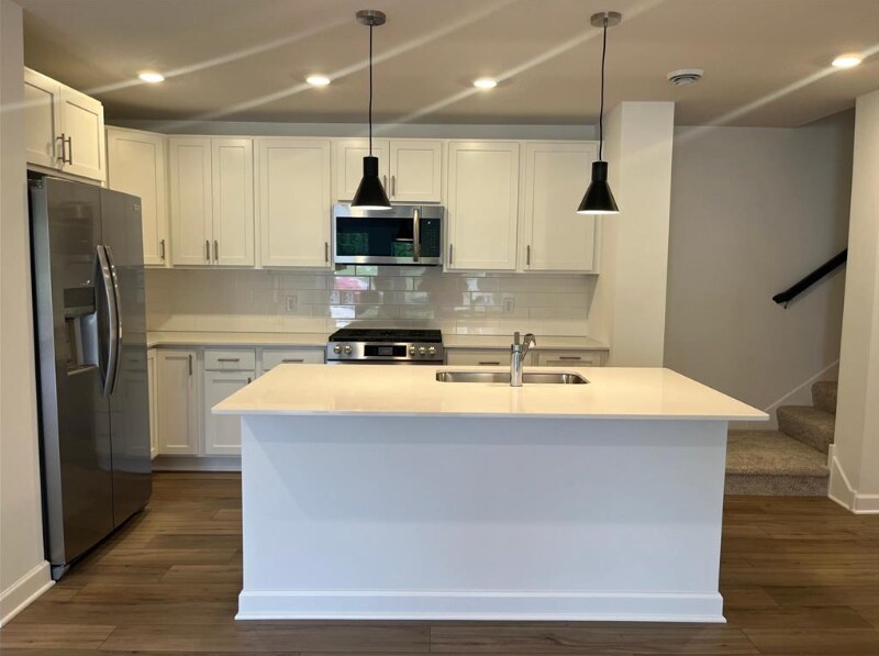 Foto principal - 23303 Amber Dr