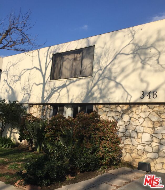 Building Photo - 348 Rexford Dr